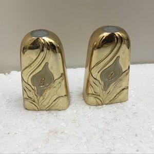 Set of Salt & Pepper Shakers in Gold Color over Silver? Has Flower on Front Home